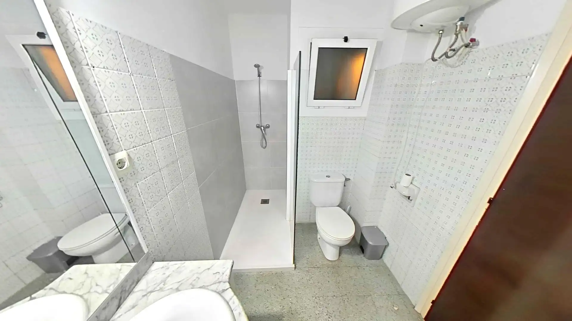 Bathroom of Flat for sale in Calella, Barcelona