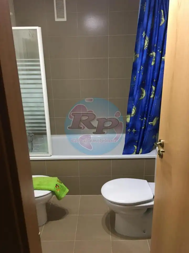 Bathroom of Apartments for sale in Villaquilambre  with Heating, Parquet flooring and Storage room