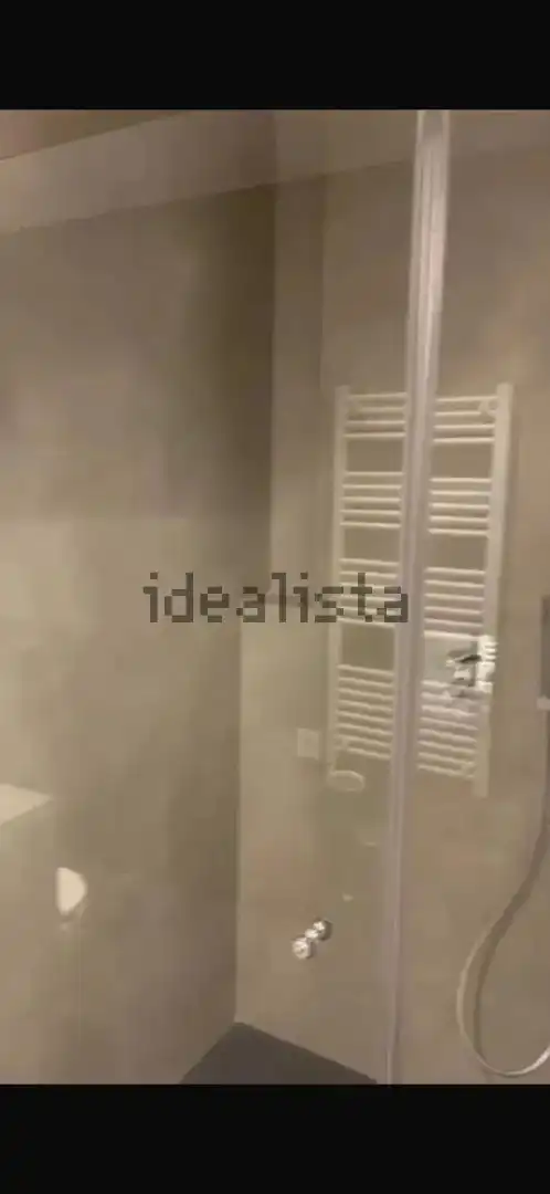 Bathroom of Flat for rent in Madrid  with Air Conditioner, Heating and Oven