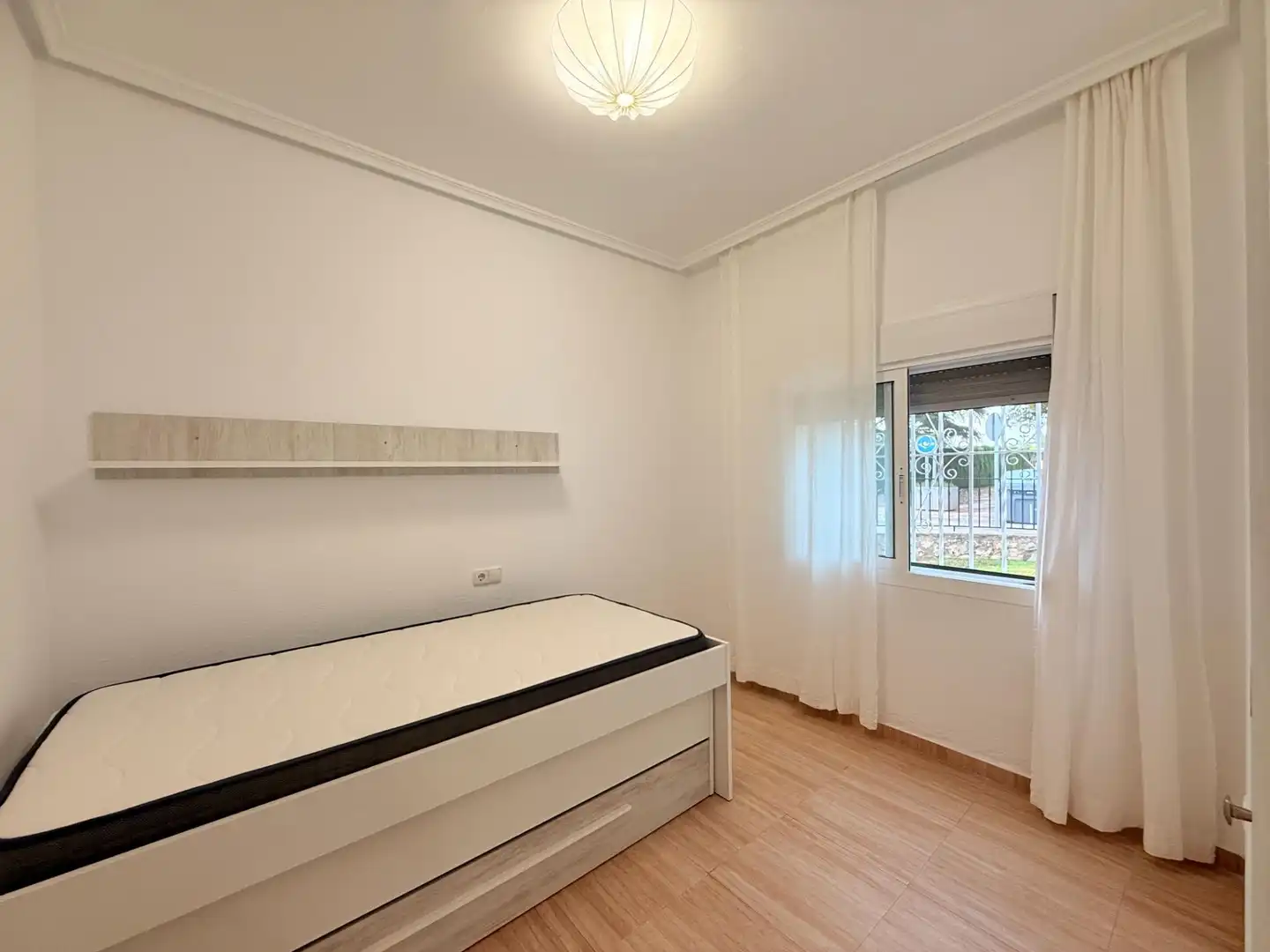 Habitación de Casa o chalet en venta en Carlet con Aire acondicionado, Calefacción y Jardín privado