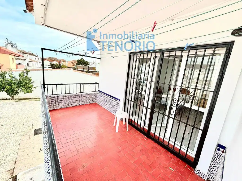 Vista exterior de Casa o xalet en venda en La Antilla amb Terrassa i Traster