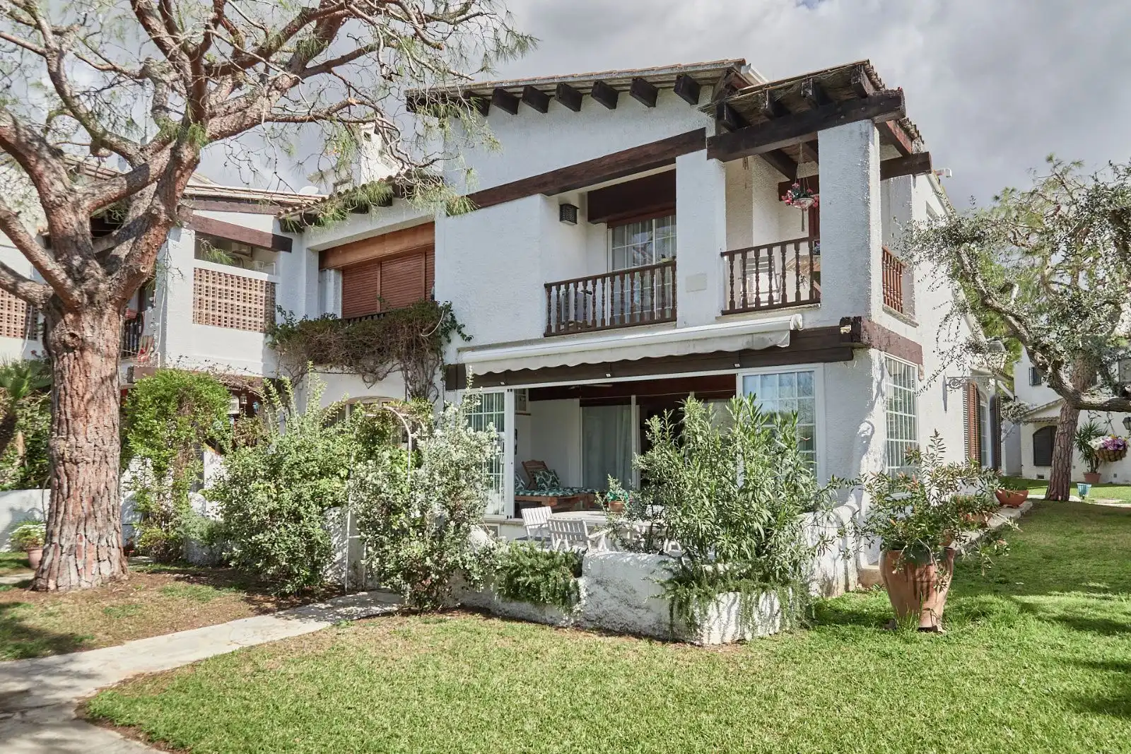Terraced house with pool for sale in Alorda Parc 0