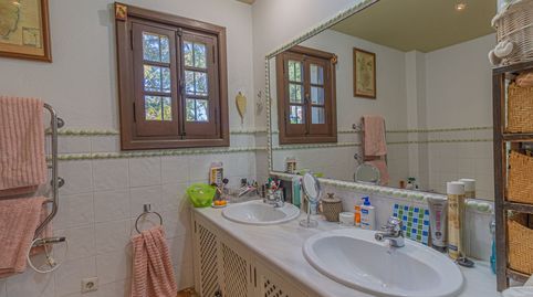Villa de 6 dormitorios con piscina y jardín exuberante, imatge 2