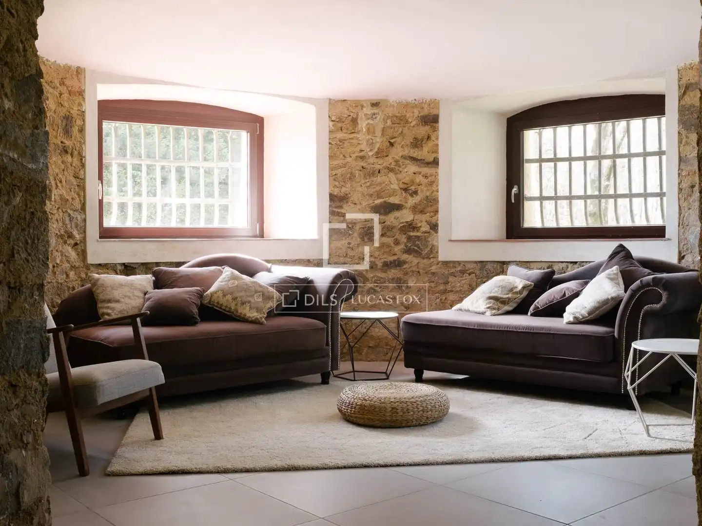 Sala de estar de Finca rústica en venta en Sant Hilari Sacalm con Aire acondicionado, Calefacción y Jardín privado