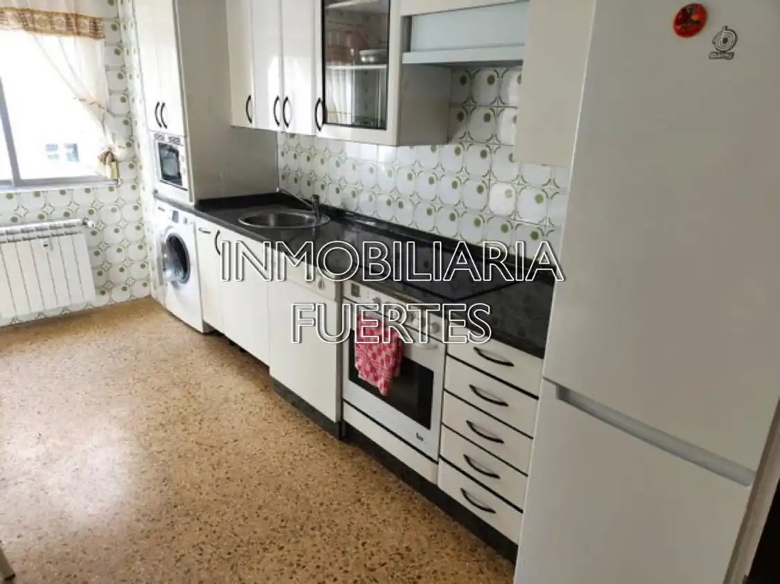 Flat for rent in Avenida de Mariano Andrés, Las Ventas