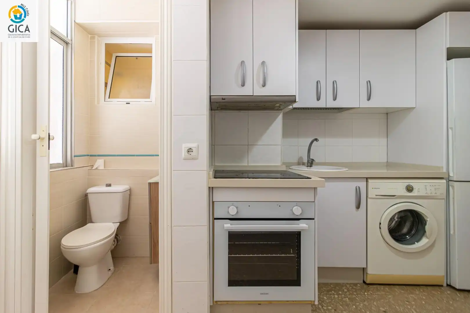 Kitchen of Flat for sale in Jerez de la Frontera  with Air Conditioner, Furnished and Community pool