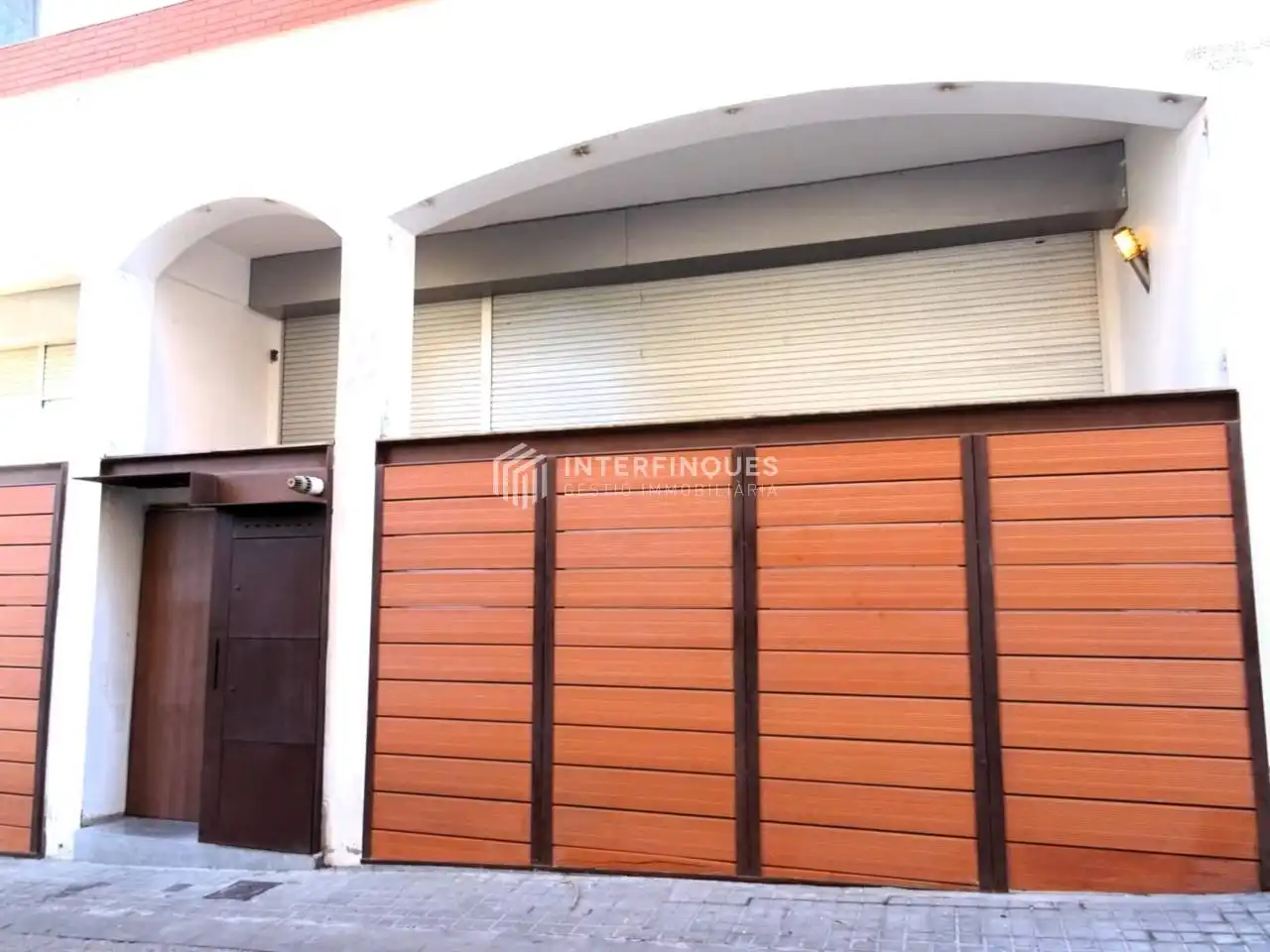 Vista exterior de Pis en venda en Badalona amb Calefacció, Terrassa i Traster