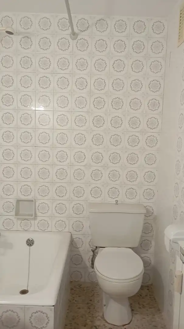Badezimmer von Wohnung zum Verkauf in Zaragoza mit Heizung und Terrasse