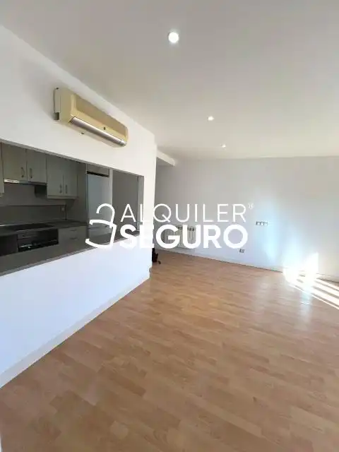 Flat for rent in Valdemoro  with Air Conditioner and Heating