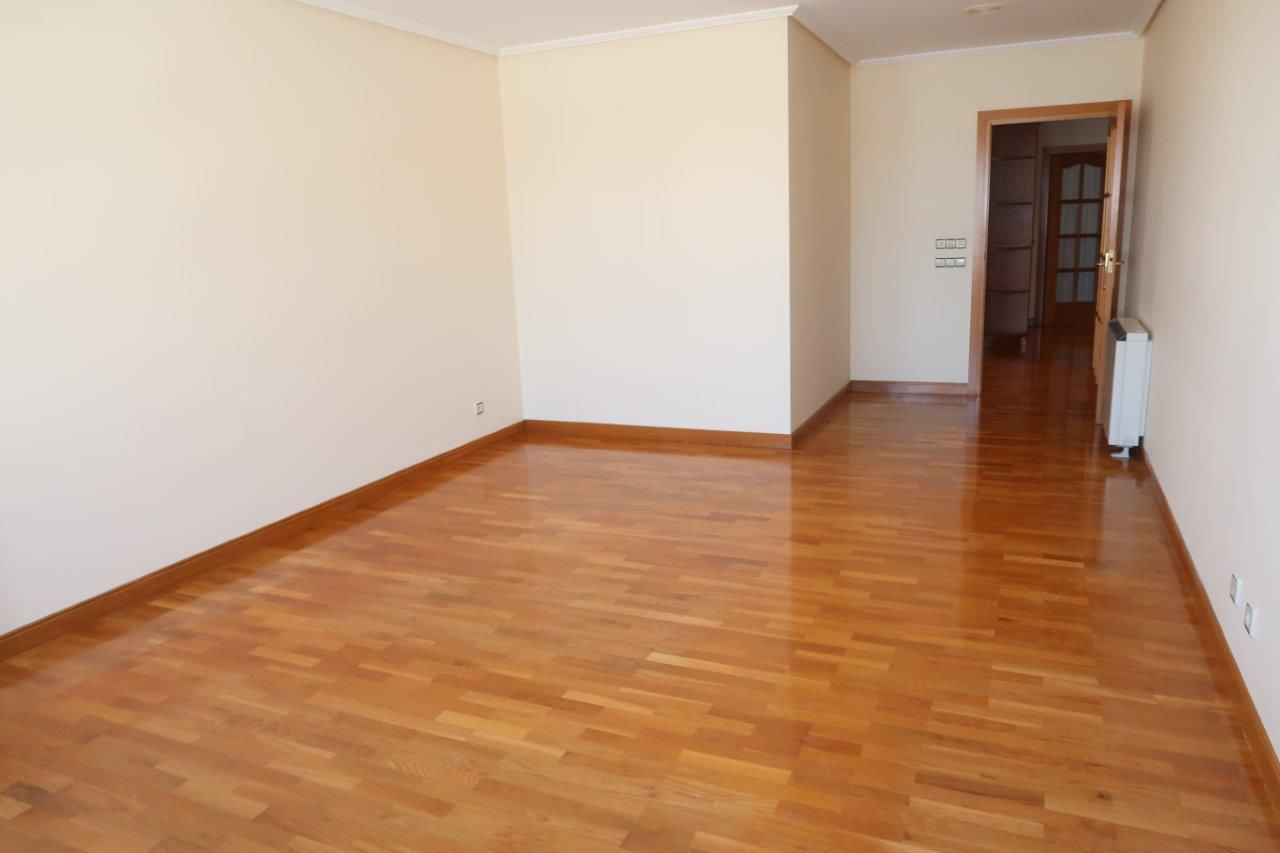 Flat to rent in A Coruña Capital   with Heating, Parquet flooring and Storage room