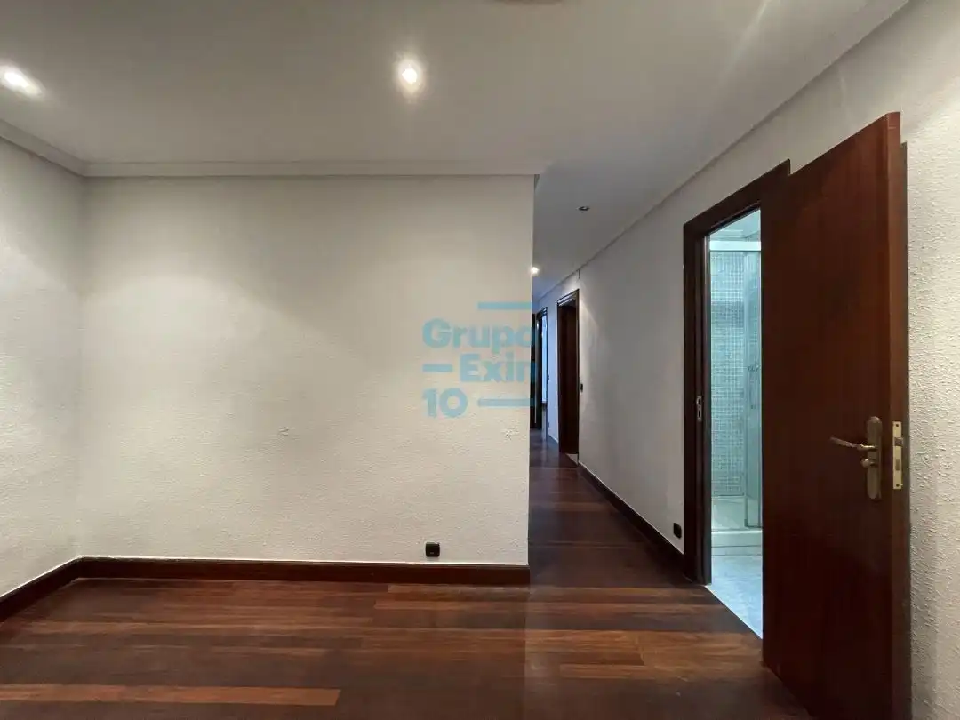 Piso en venta en Donostia - San Sebastián  con Calefacción y Balcón