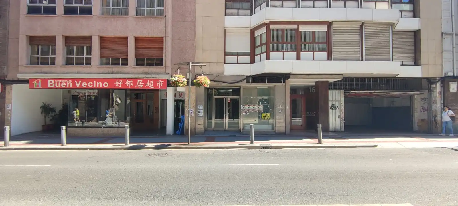 Business premises for sale in Francia Kalea 16