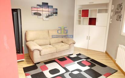 Living room of Apartment for sale in Villaquilambre  with Heating, Parquet flooring and Storage room