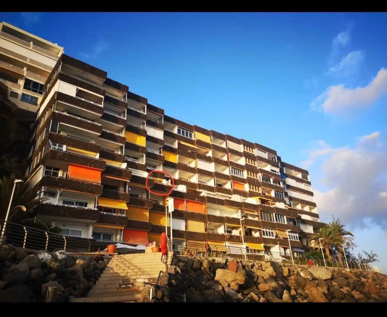 Vista exterior de Apartament de lloguer en San Bartolomé de Tirajana amb Moblat, Balcó i Piscina comunitària