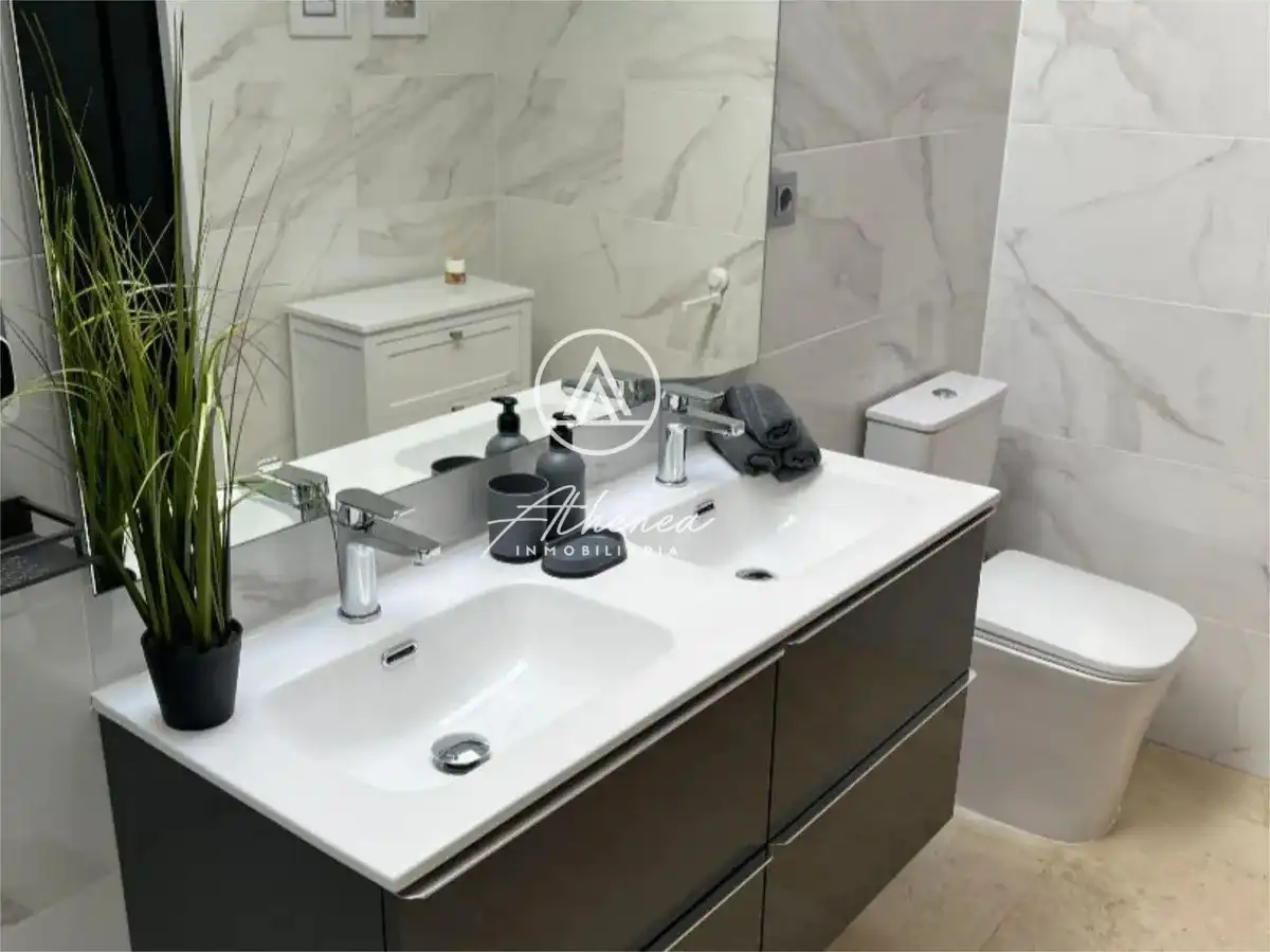 Baño de Casa o chalet en venta en Roquetas de Mar con Aire acondicionado, Calefacción y Jardín privado