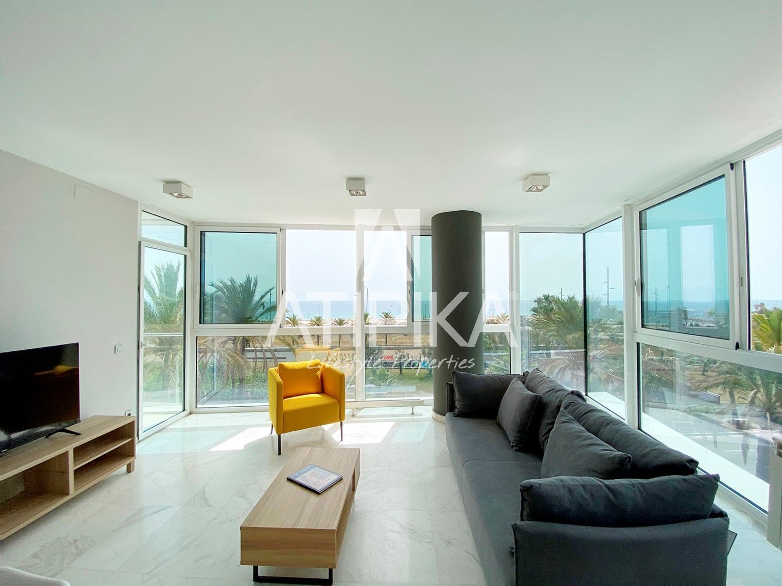 Living room of Flat for sale in  Barcelona Capital  with Air Conditioner, Heating and Terrace