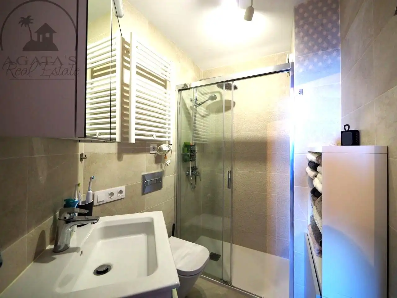Baño de Ático en venta en Los Silos con Piscina comunitaria