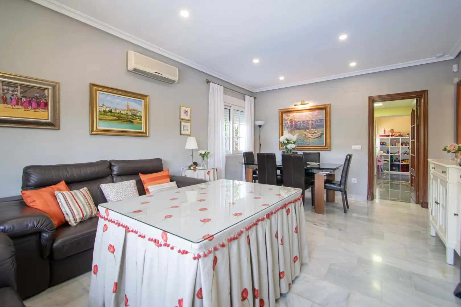 Chalet con piscina en venta en Gines, imagen 10
