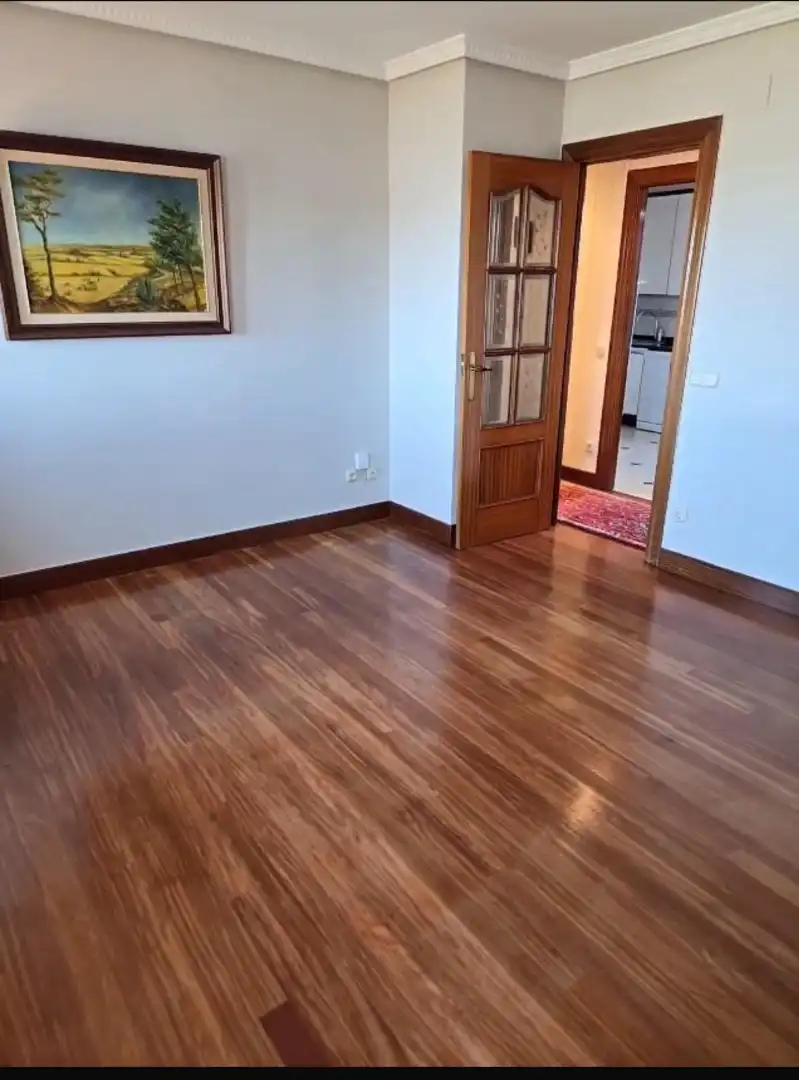 Sala d'estar de Àtic en venda en Getxo  amb Calefacció, Terrassa i Traster