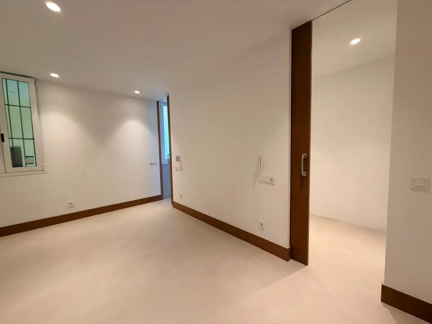 Flat for sale in Madrid  with Air Conditioner, Heating and Balcony