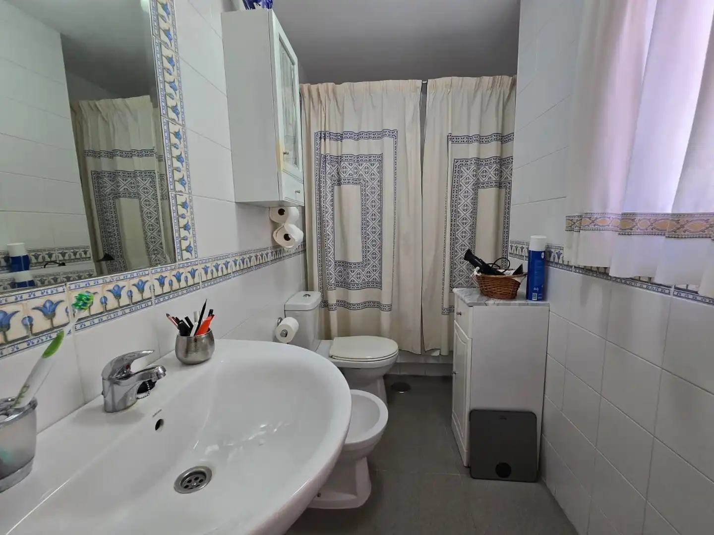 Baño de Casa adosada en venta en Castilleja de la Cuesta con Aire acondicionado, Trastero y Balcón