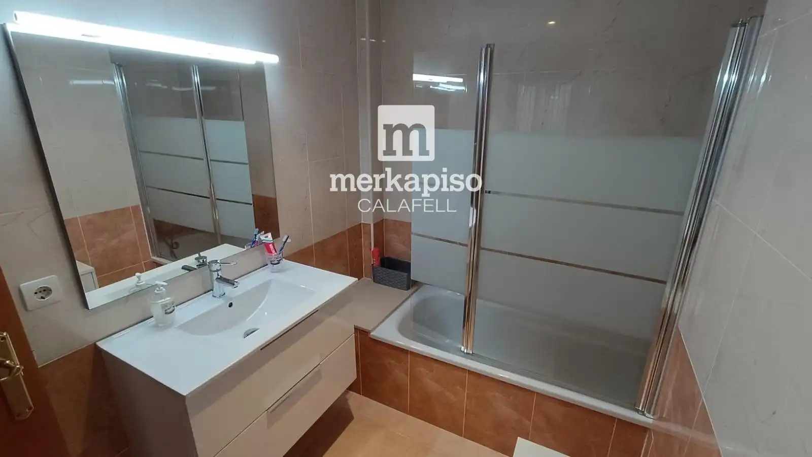 Bathroom of Attic for sale in El Vendrell  with Terrace