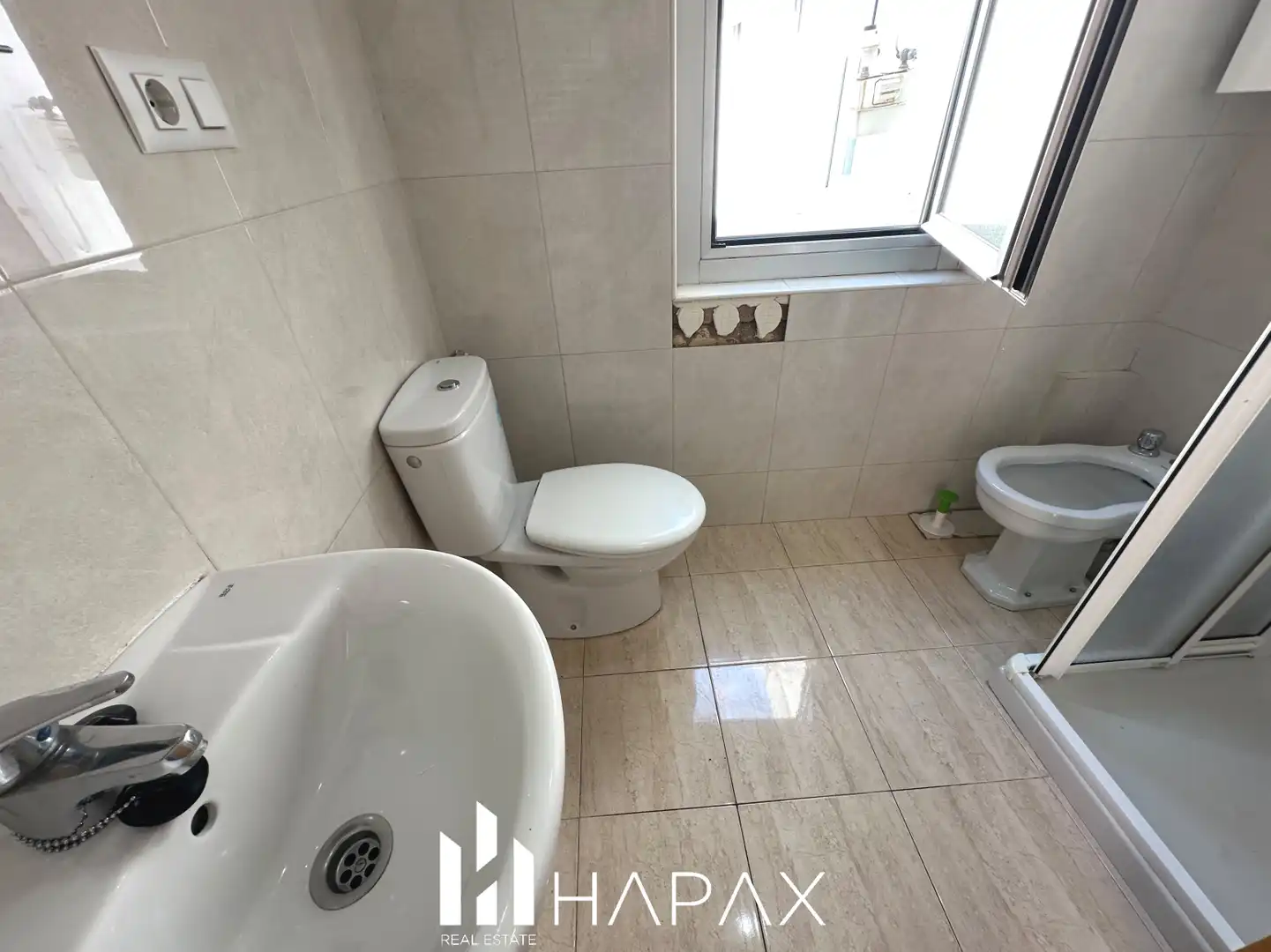Bathroom of Flat for sale in Salamanca  with Heating and Balcony