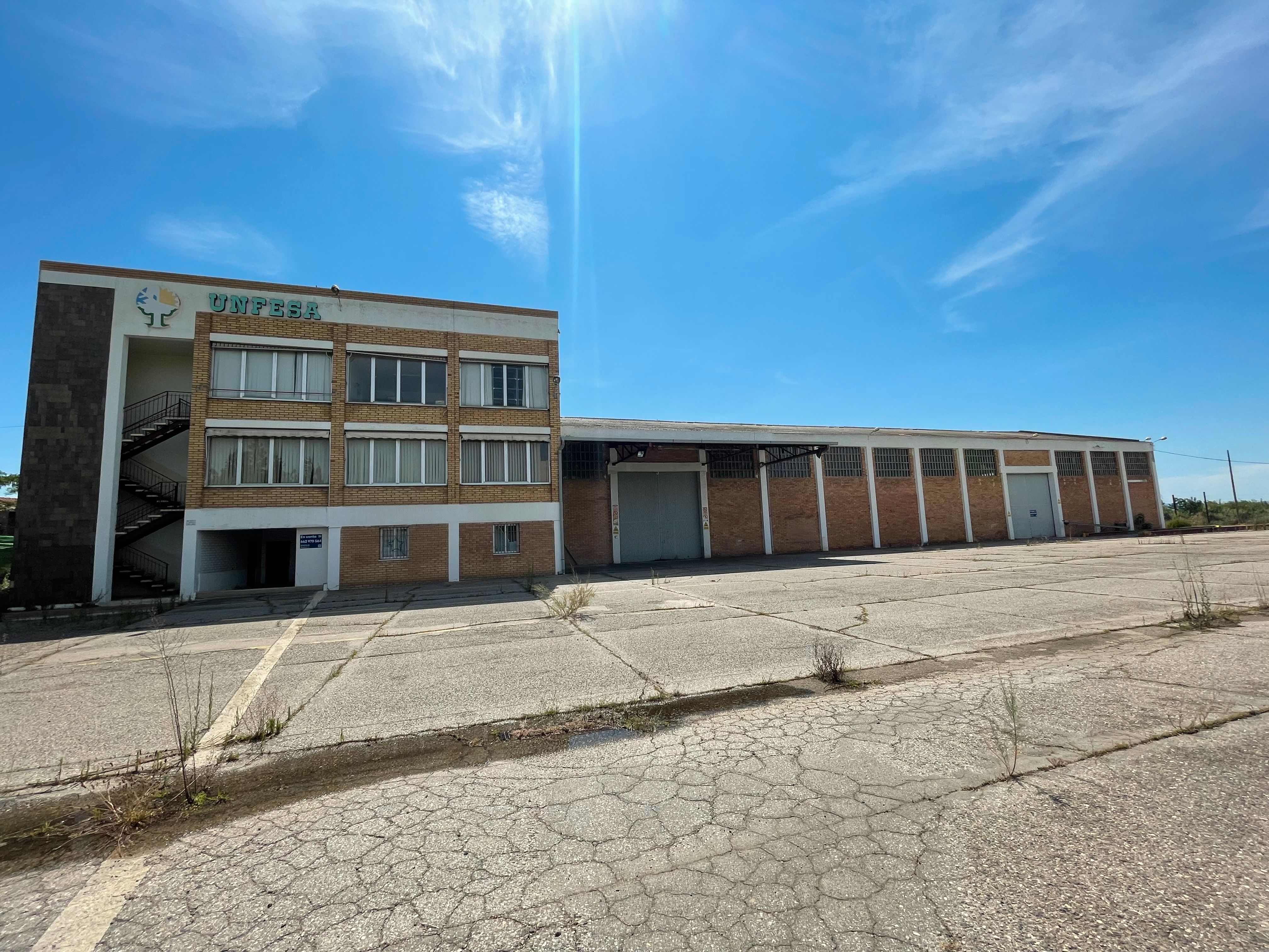 Vista exterior de Nau industrial en venda en  Lleida Capital