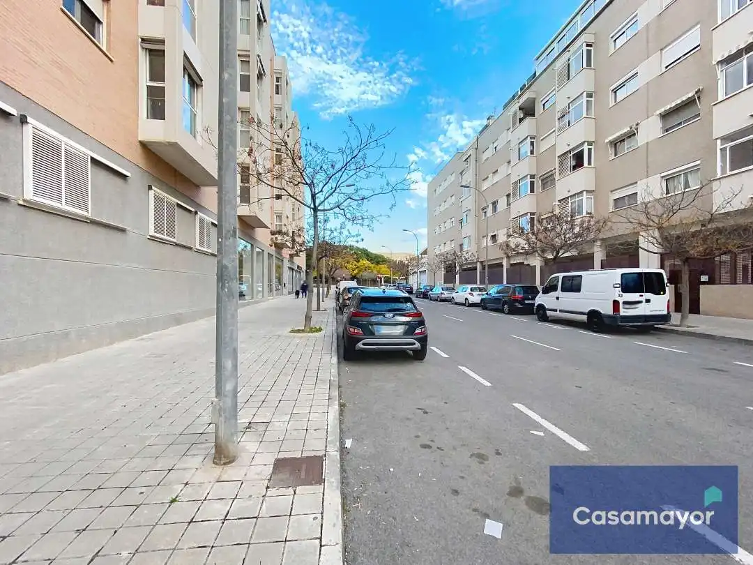 Vista exterior de Local en venta en Alicante / Alacant