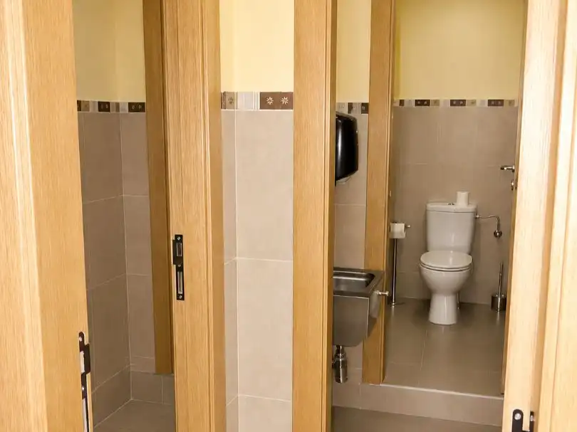 Bathroom of Commercial properties for sale in Aranda de Duero  with Air Conditioner, Heating and Furnished