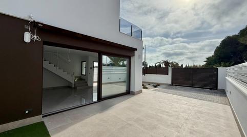 Foto 3 de Casa o xalet en venda a Calle Calle Irlanda, 17, 17, La Marina, Alicante