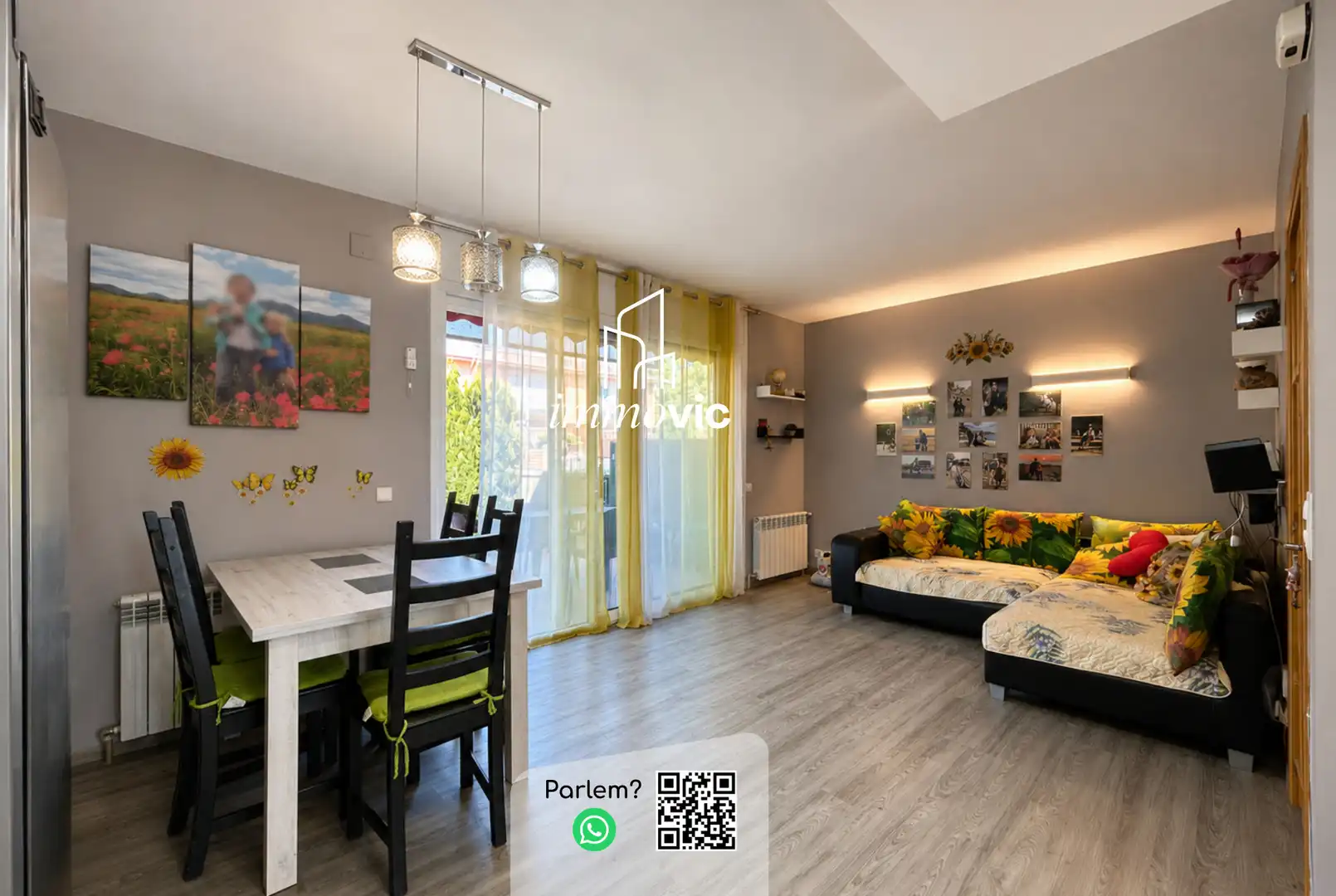 Living room of Detached homes for sale in Olot  with Heating, Private garden and Parquet flooring