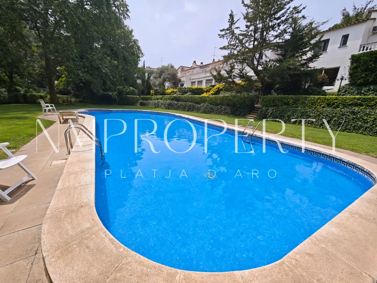 Garten von Einfamilien-Reihenhaus zum Verkauf in Castell d'Aro, Platja d'Aro i s'Agaró mit Heizung, Privatgarten und Parkett