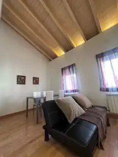 Wohnzimmer von Wohnungen zur Miete in León Capital  mit Heizung, Parkett und Möbliert