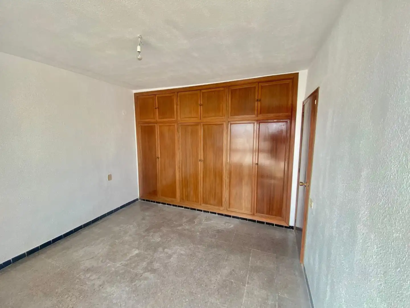 Schlafzimmer von Wohnung zum Verkauf in Castellón de la Plana / Castelló de la Plana mit Balkon