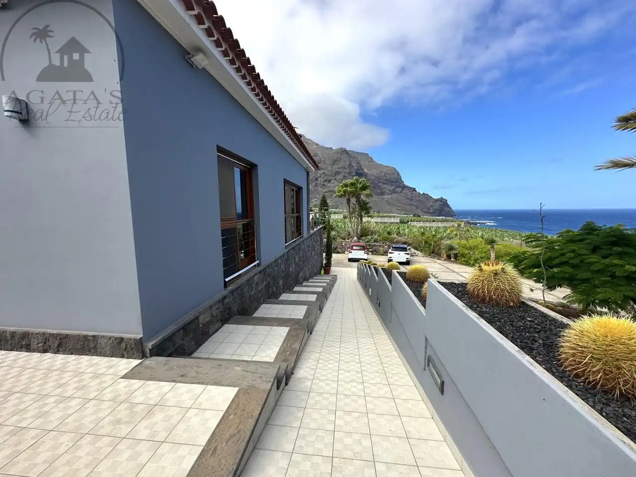Vista exterior de Casa o xalet en venda en Buenavista del Norte amb Jardí privat i Terrassa