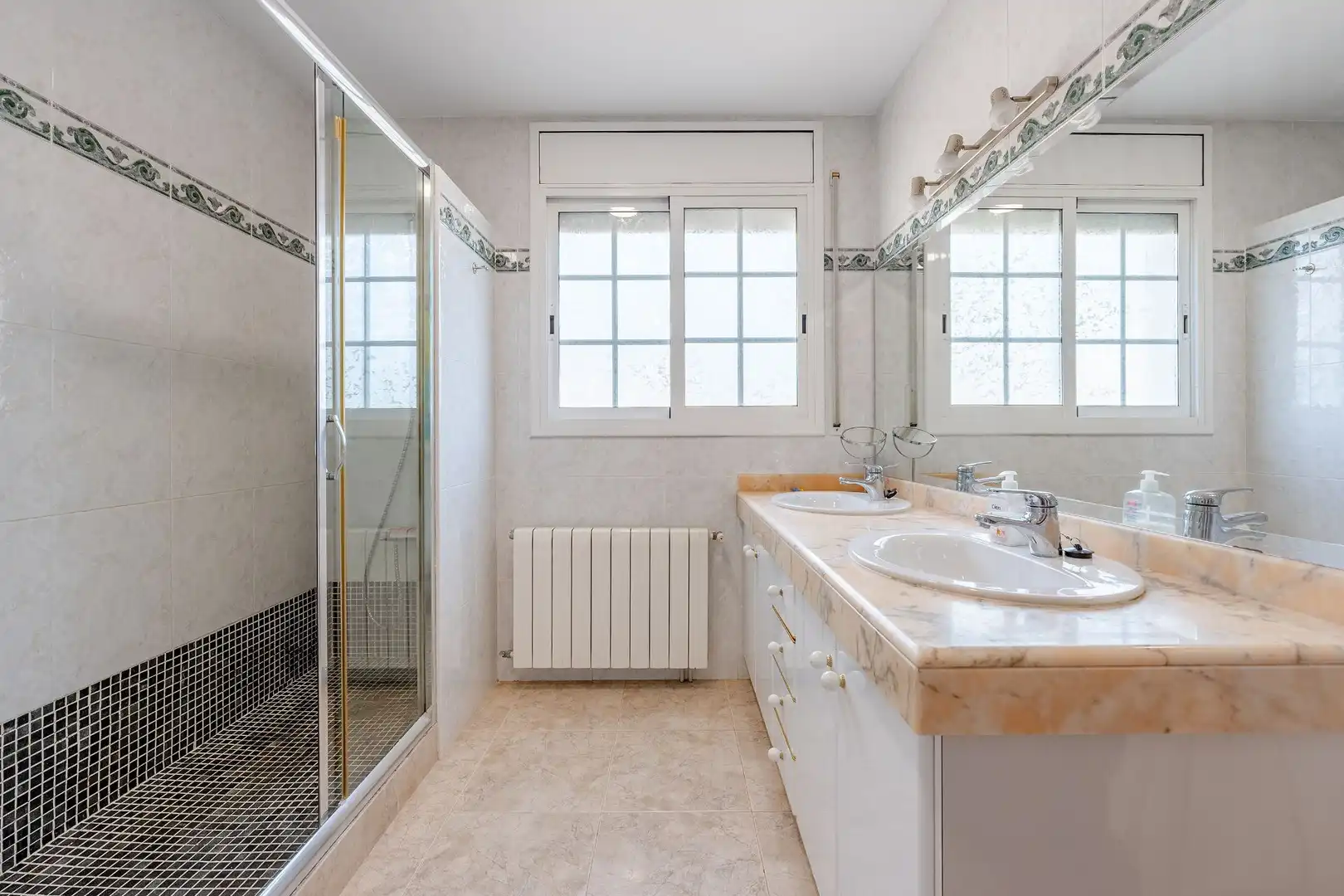 Bathroom of Houses for sale in Calafell  with Air Conditioner, Heating and Private garden