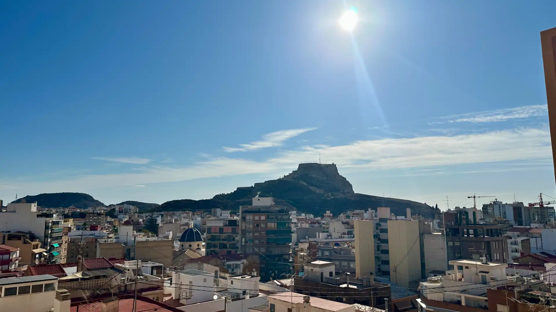 Flat with terrace for sale in Calle Ronda del Castillo