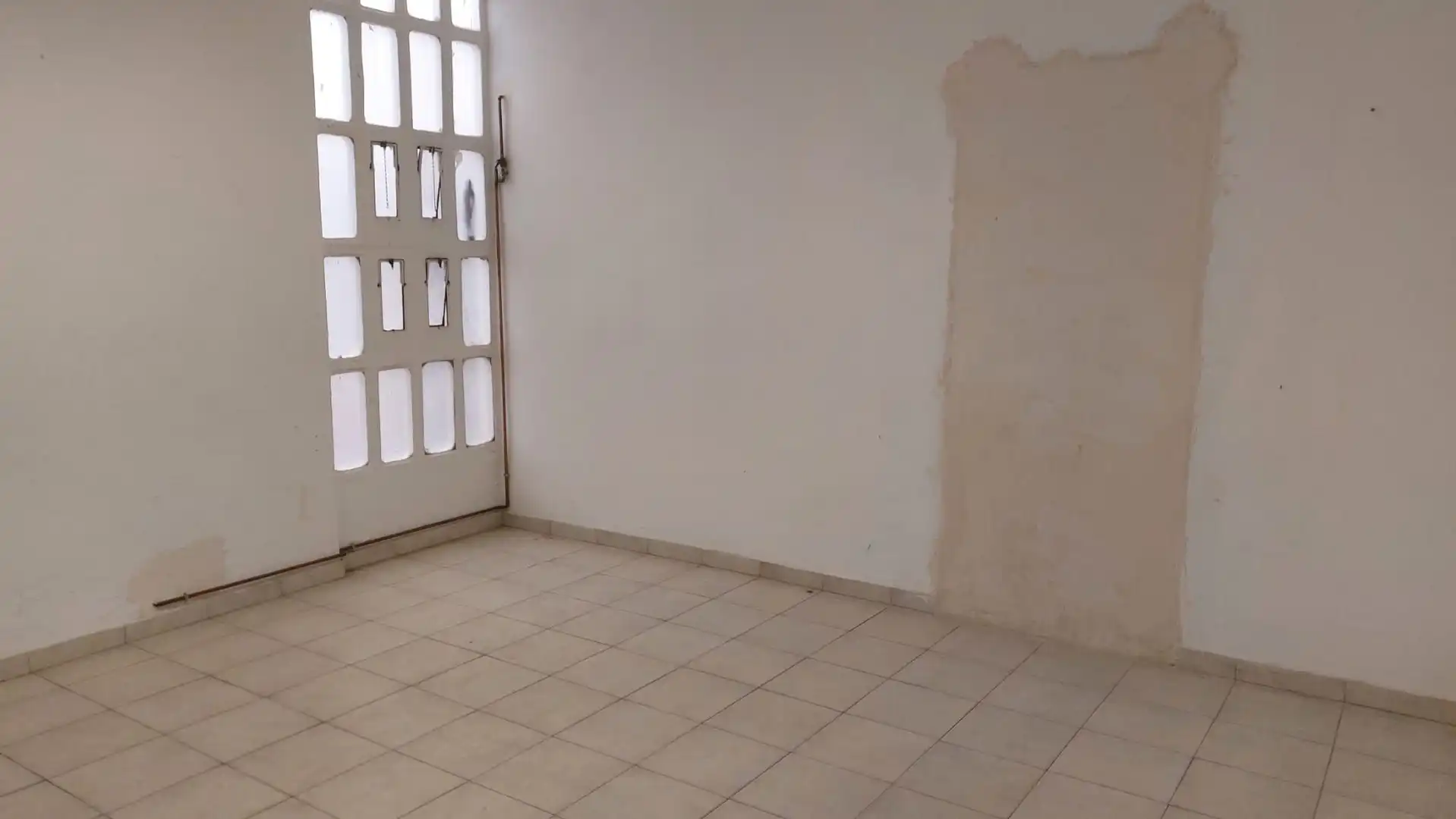 Local comercial en venda a Madrigal, imagen 9