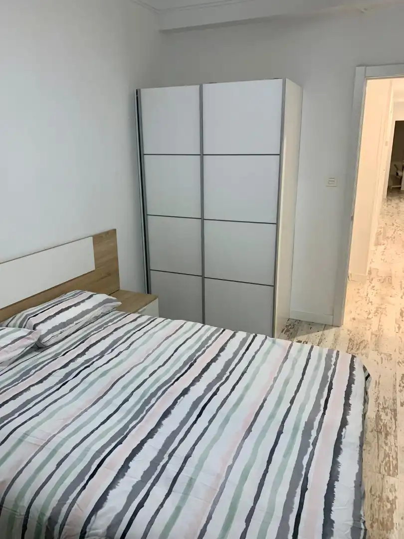 Dormitori de Pis de lloguer en Zaragoza amb Calefacció, Parquet i Moblat