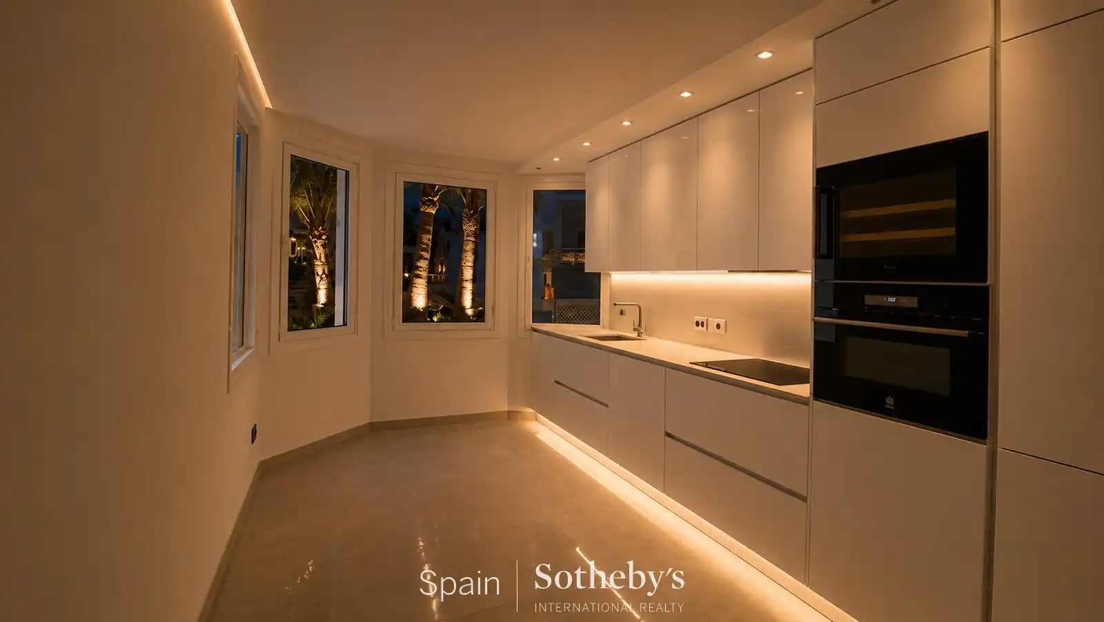 Cocina de Casa o chalet en venta en Adeje con Aire acondicionado, Terraza y Piscina comunitaria
