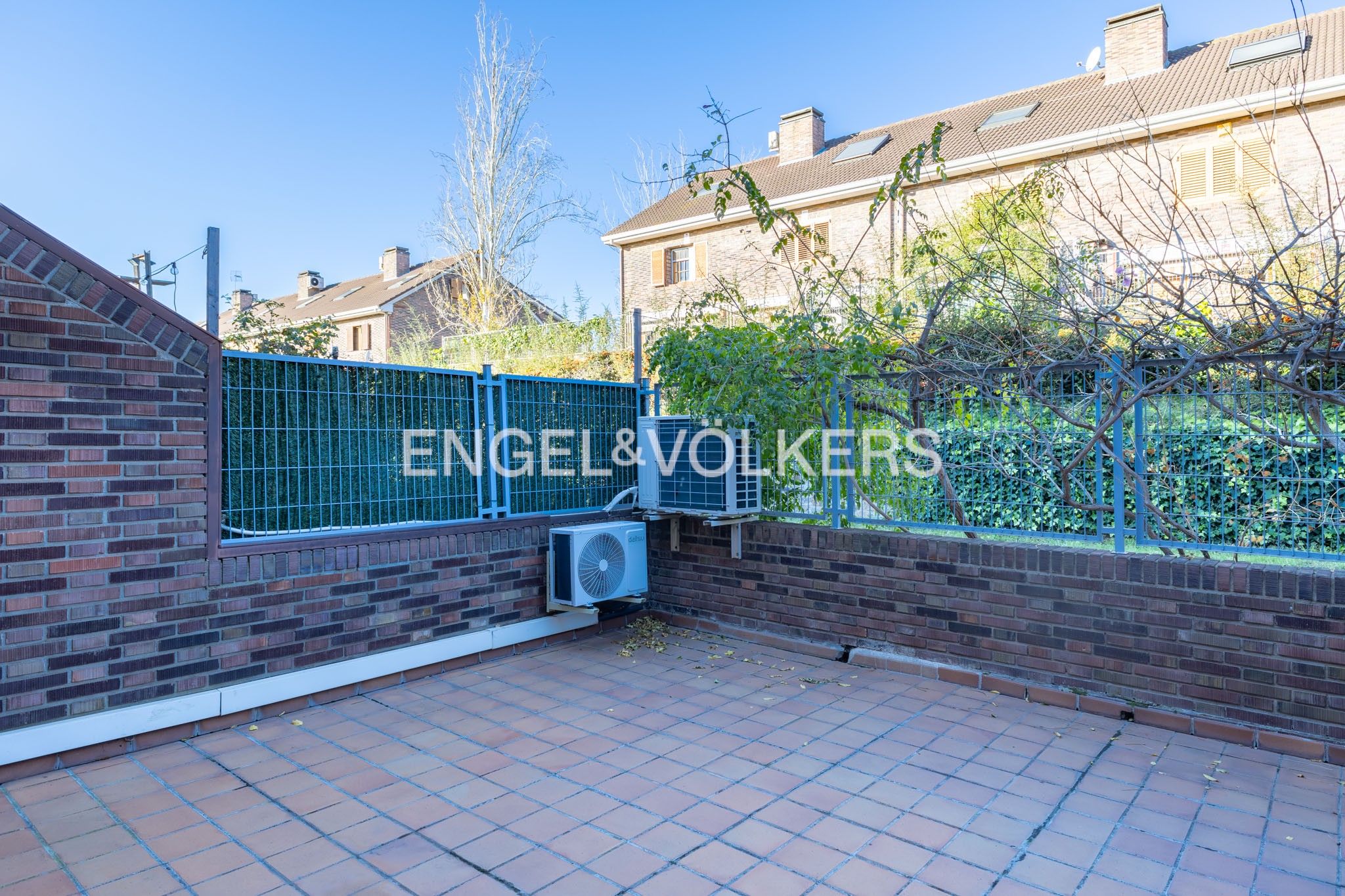 Terrassa de Casa o xalet en venda en Badalona amb Aire condicionat, Calefacció i Jardí privat