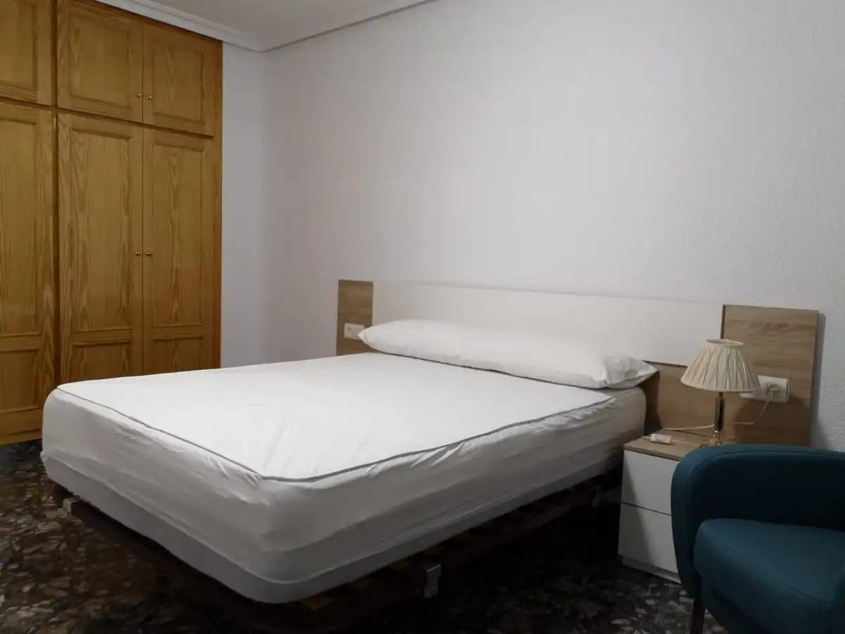 Schlafzimmer von Wohnung zur Miete in Murcia mit Heizung, Abstellraum und Möbliert