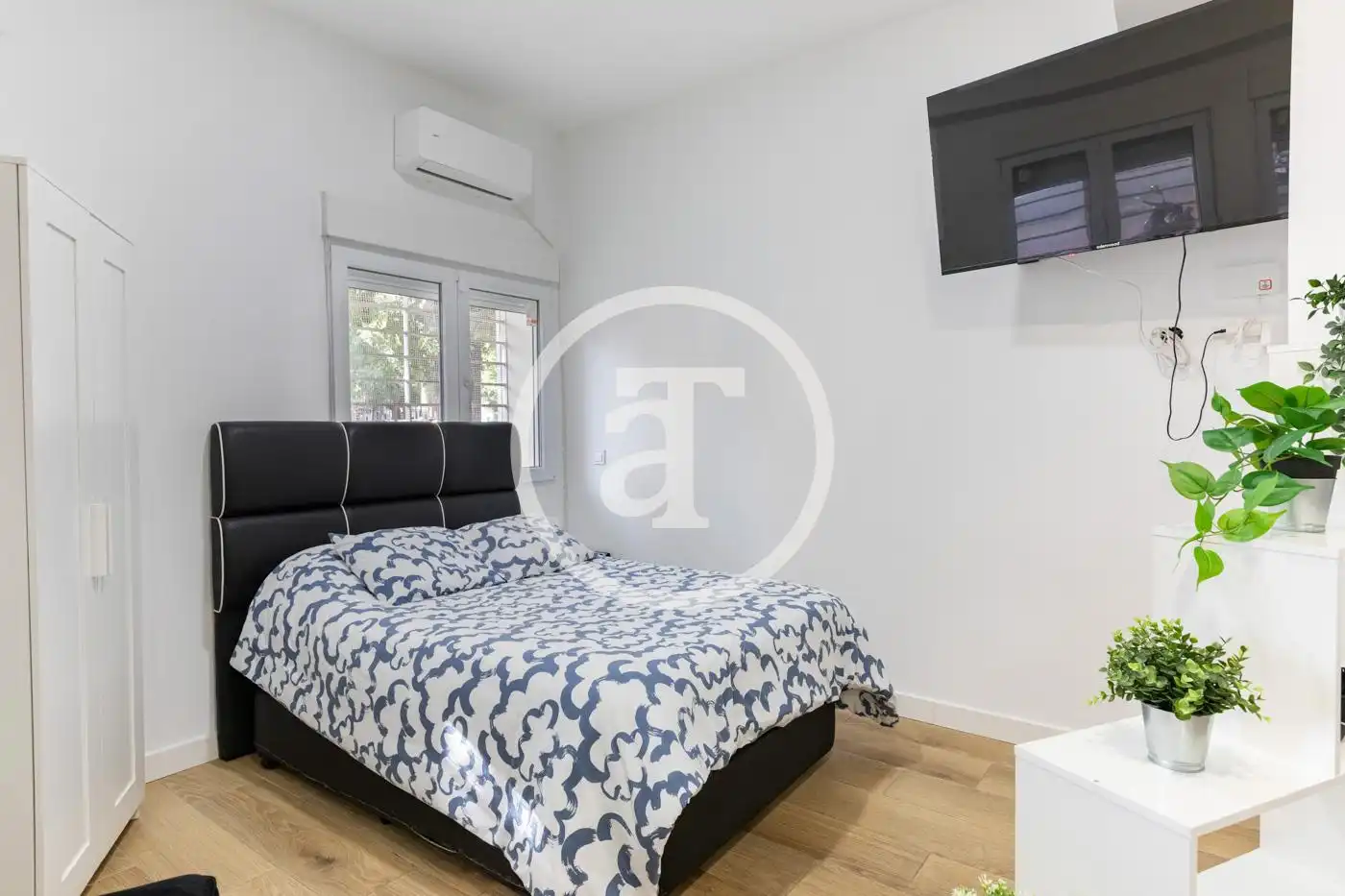 Habitación de Estudio de alquiler en Madrid con Aire acondicionado, Calefacción y Amueblado