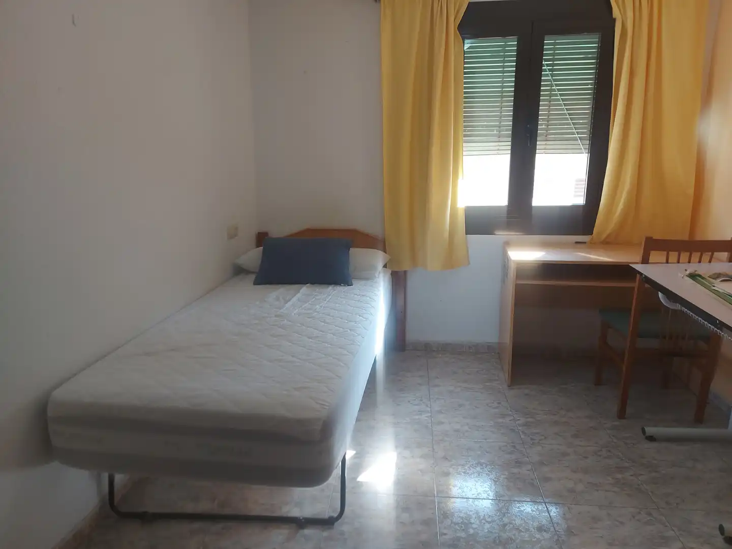 Habitación de Piso de alquiler en Toledo con Calefacción, Amueblado y Horno
