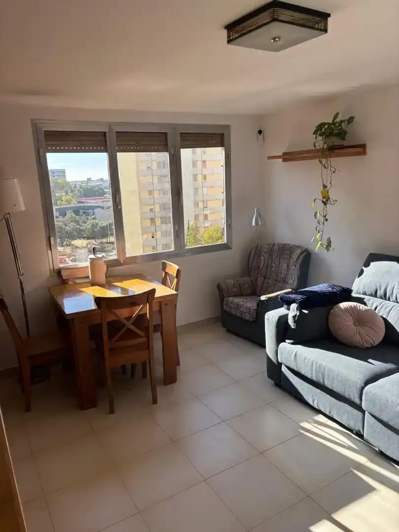 Sala d'estar de Pis per a compartir en Bellvitge - El Gornal - Granvia LH