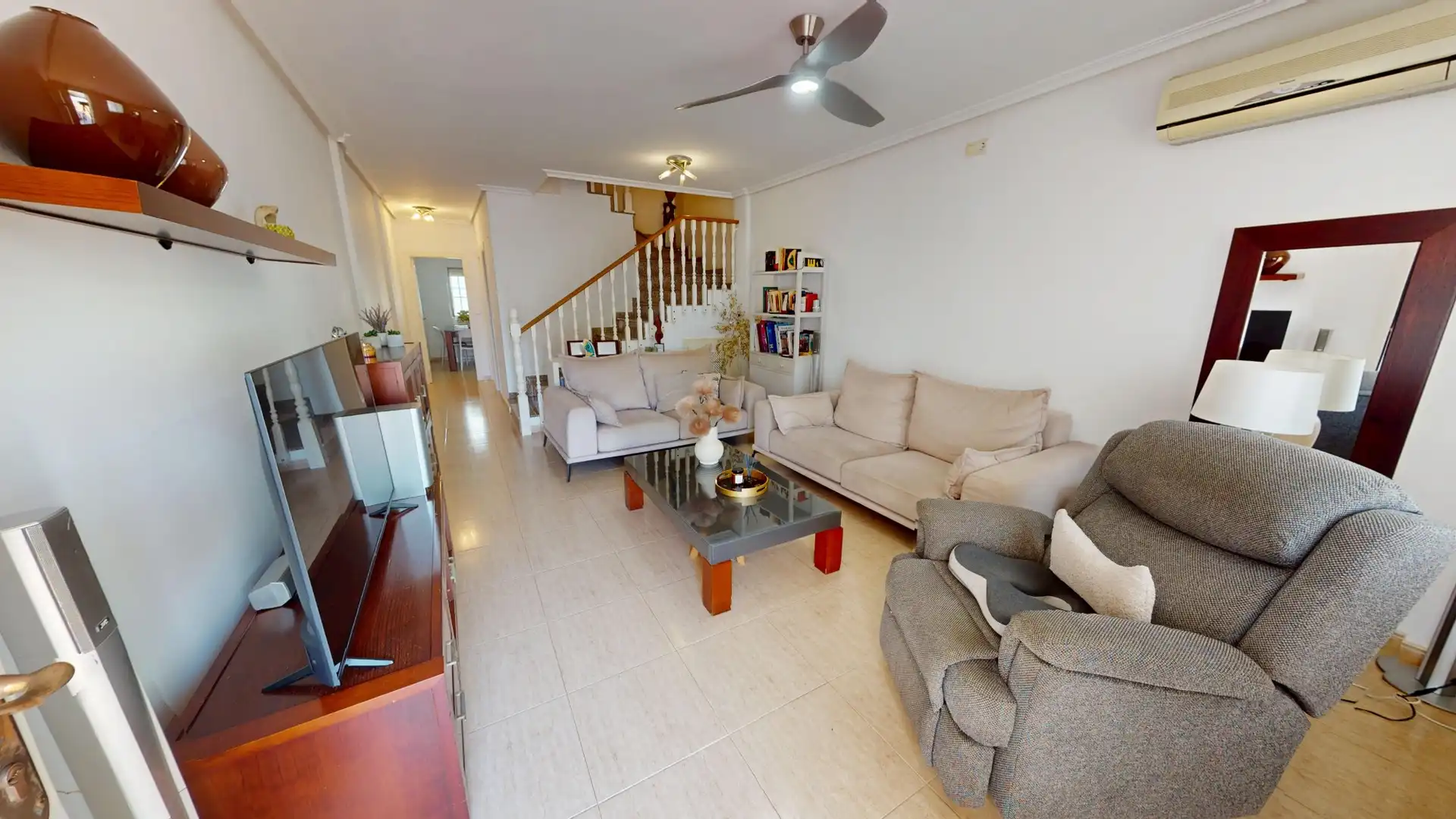 Sala d'estar de Casa o xalet en venda en Los Alcázares amb Aire condicionat, Terrassa i Traster