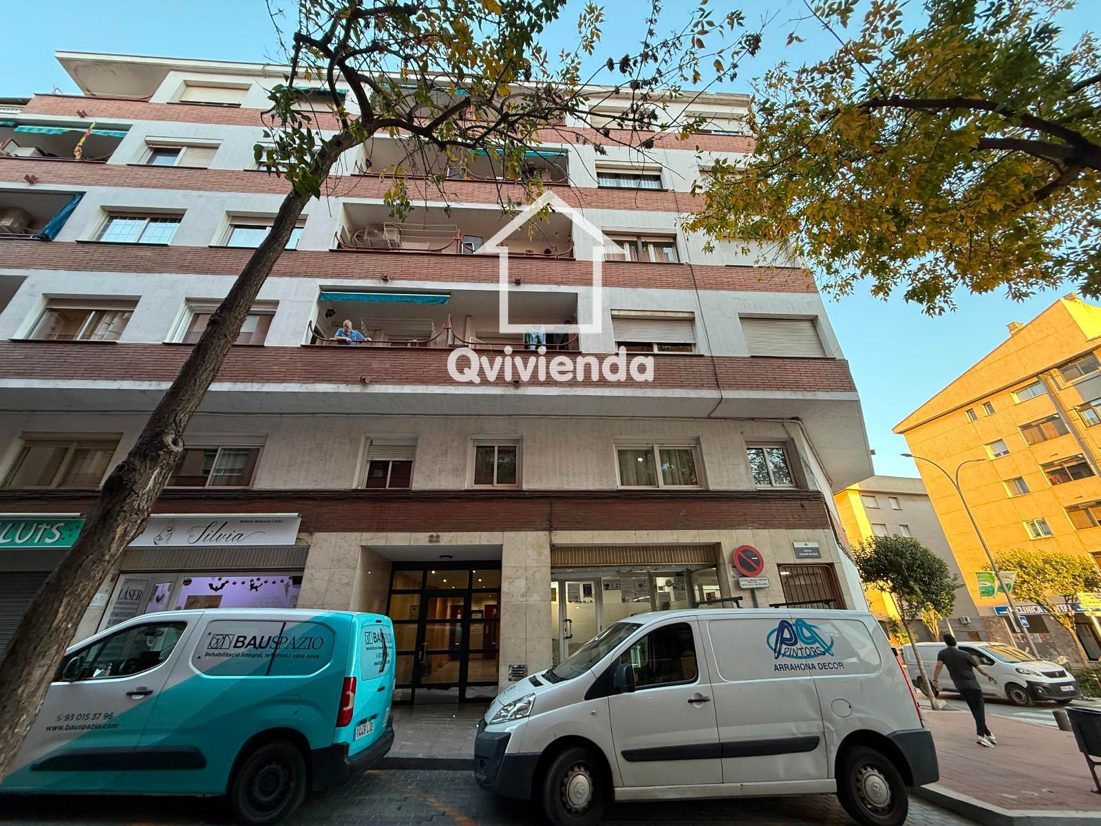 Vista exterior de Pis en venda en Barberà del Vallès amb Calefacció i Terrassa