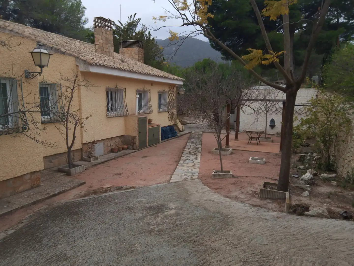 Vista exterior de Casa o xalet en venda en Tibi amb Calefacció, Jardí privat i Terrassa