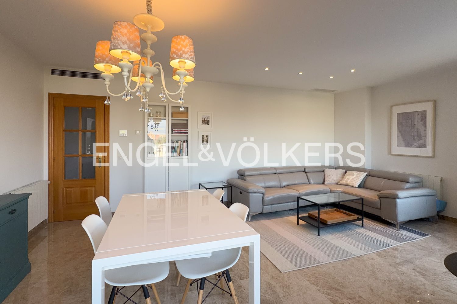 Menjador de Apartament de lloguer en  Valencia Capital amb Aire condicionat, Calefacció i Terrassa